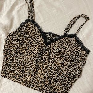 leopard print crop top! super cute